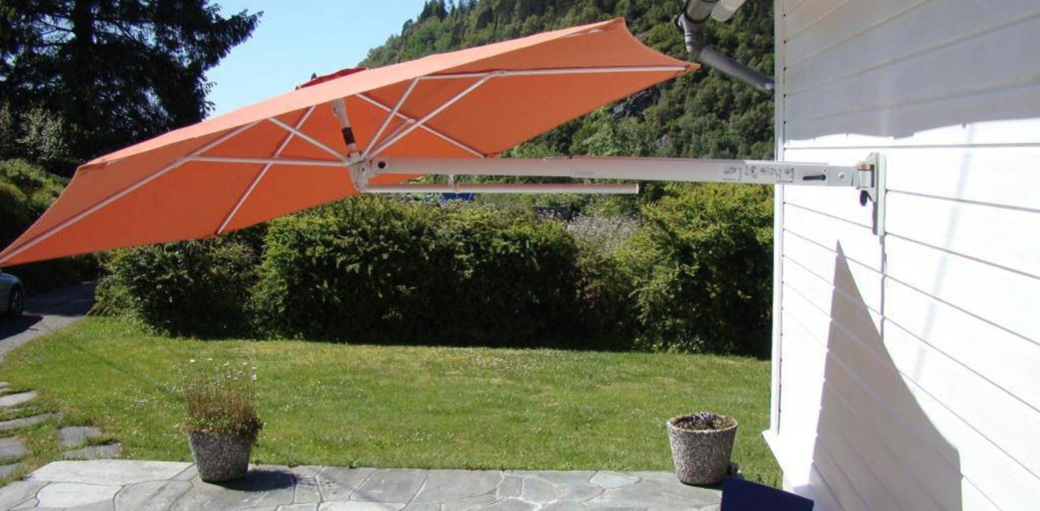 Prostor P4 Wall-mounted parasol 